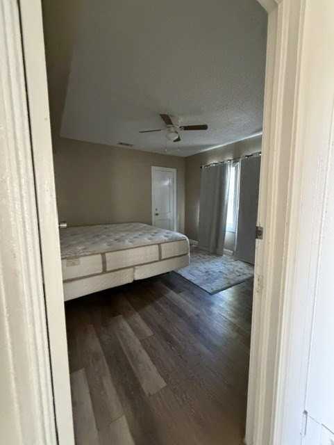 705 E 22nd St - Photo 4 of 7
