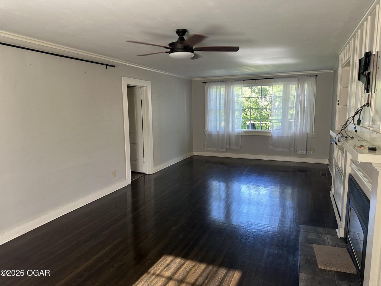 630 Oak Ridge Dr - Photo 4 of 27