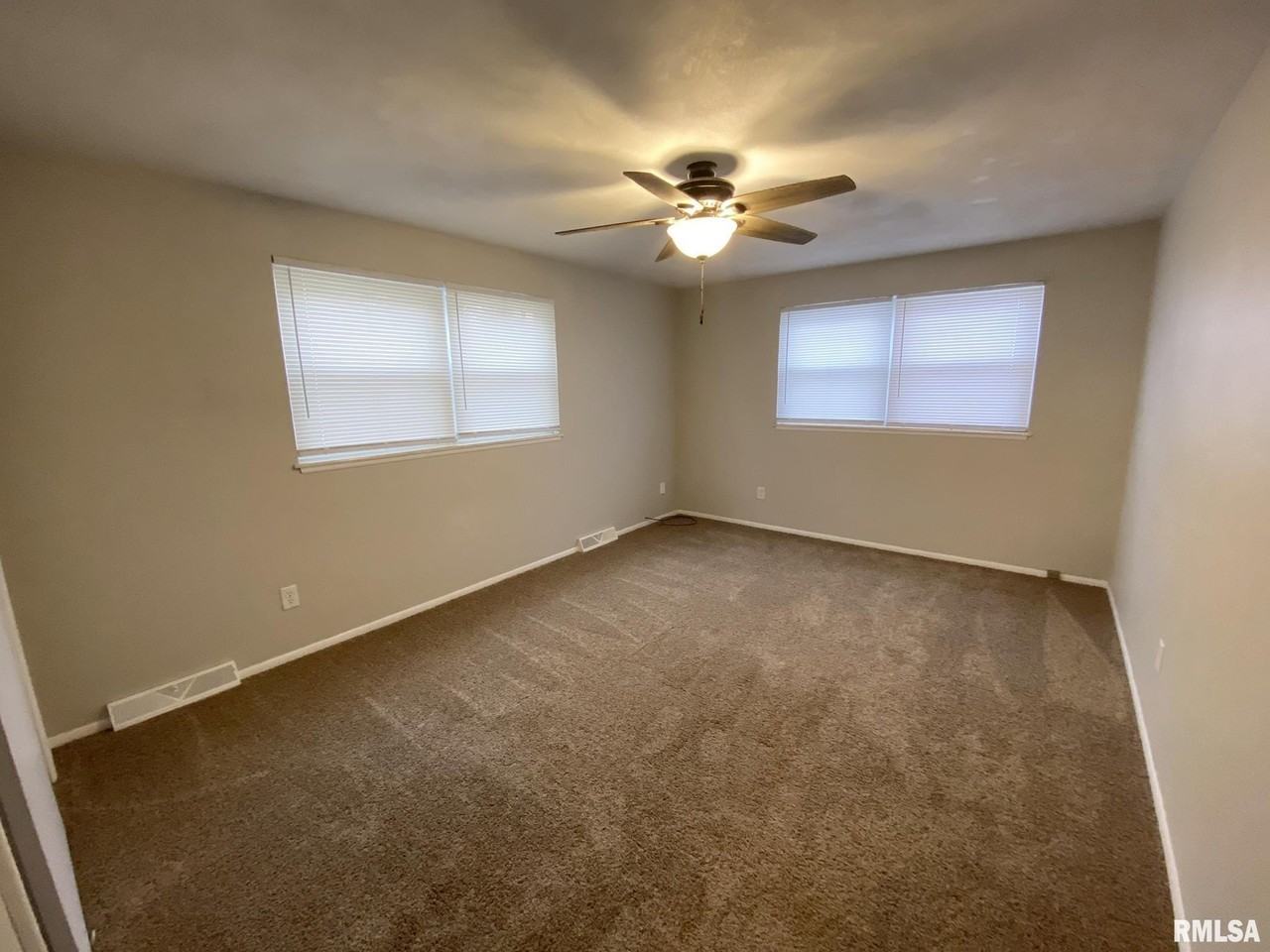 1915 W Marlene Ave #B - Photo 5 of 19