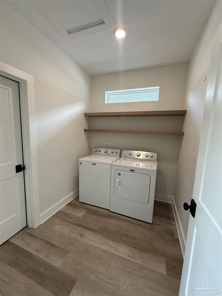 1109 E Leonard St - Photo 6 of 22