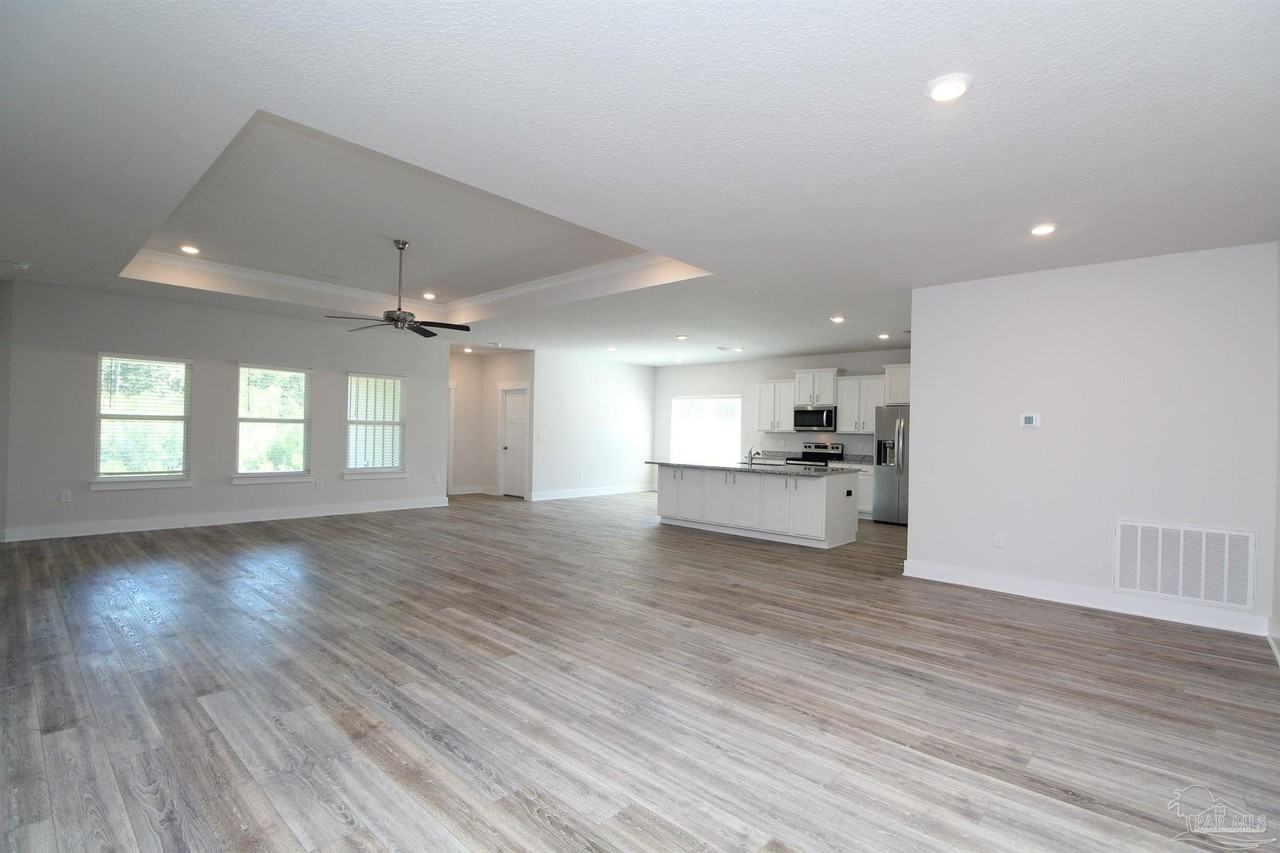 10988 Coues Dr - Photo 2 of 31