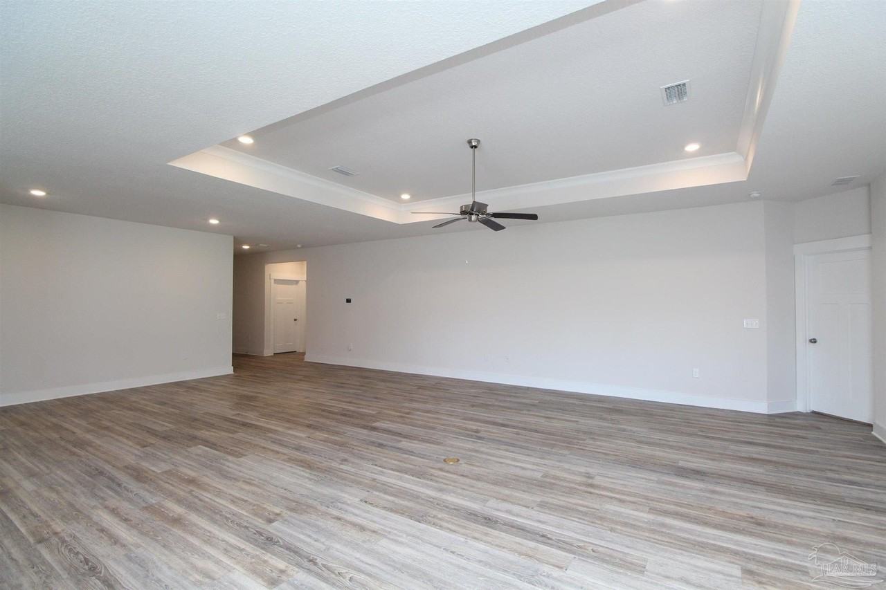 10988 Coues Dr - Photo 3 of 31