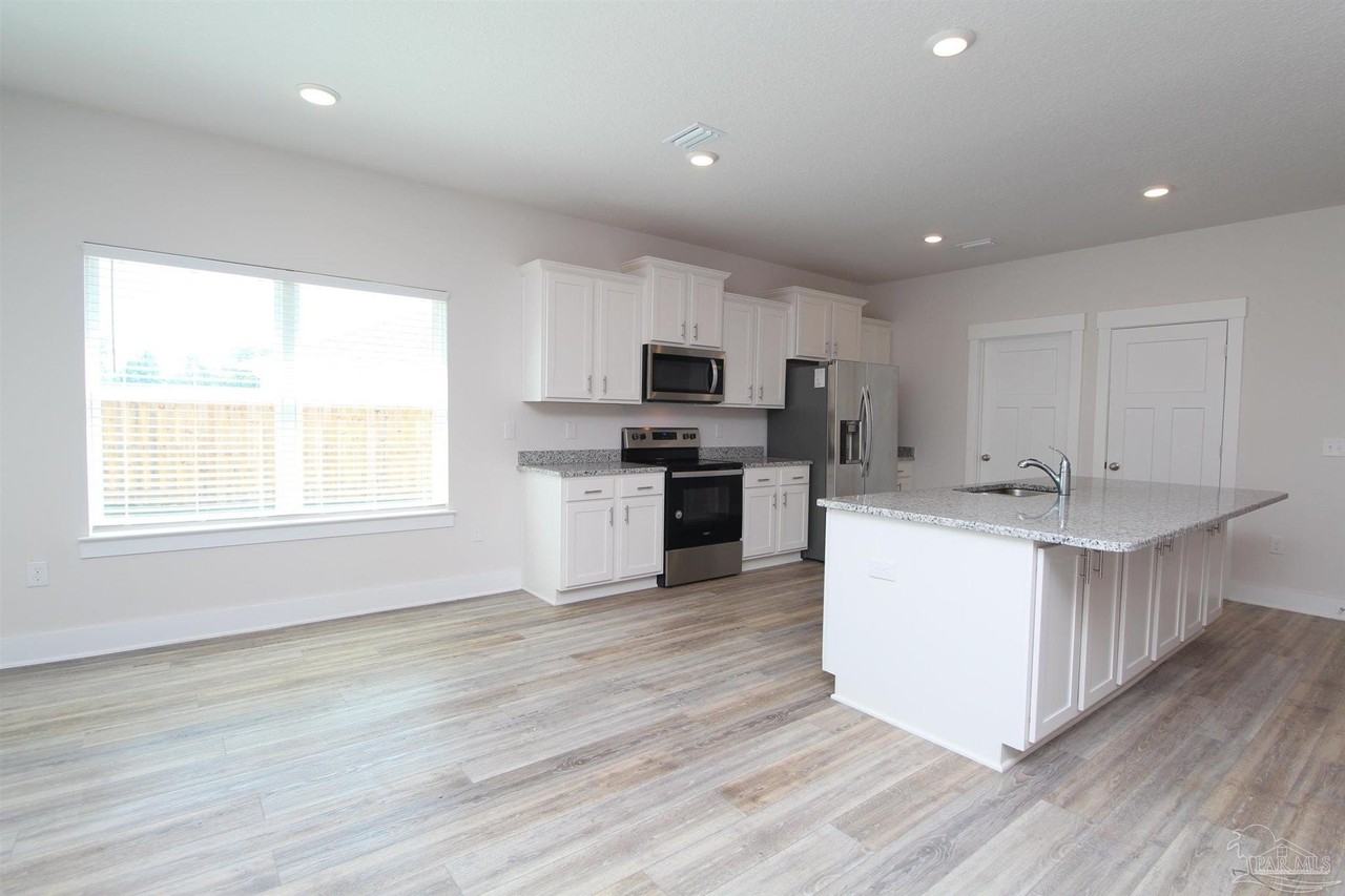 10988 Coues Dr - Photo 4 of 31