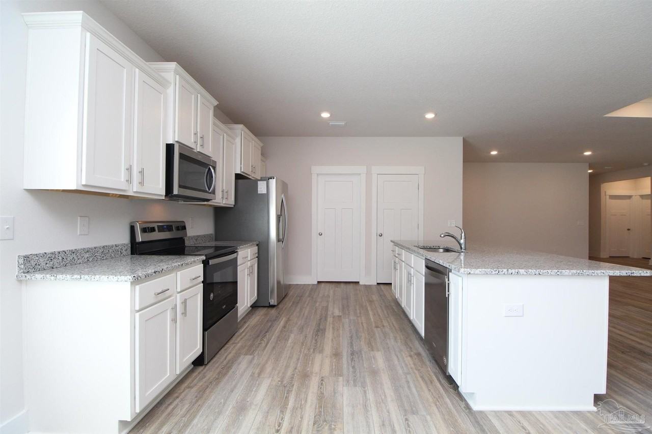 10988 Coues Dr - Photo 5 of 31