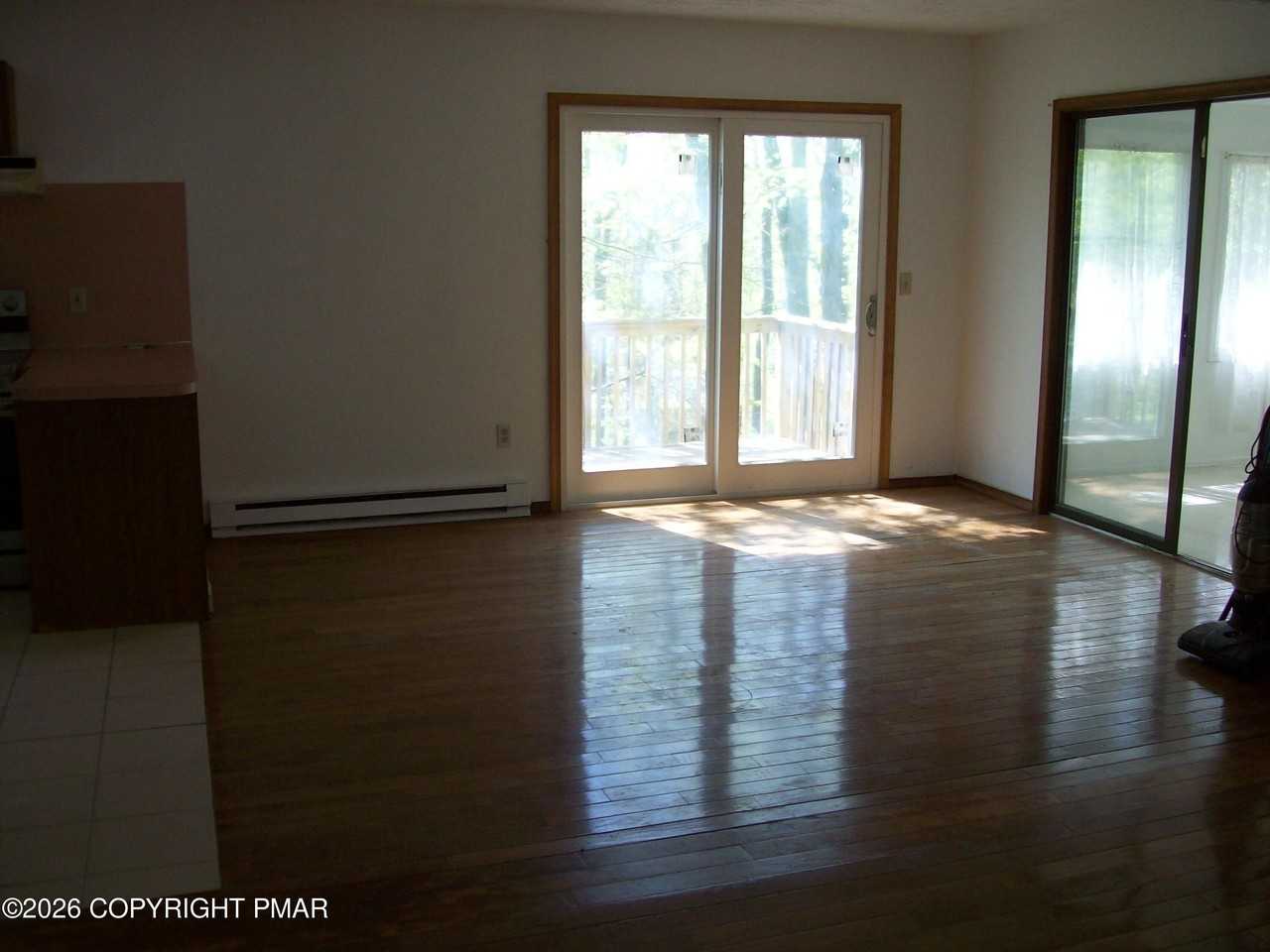 173 Hyland Dr - Photo 4 of 21