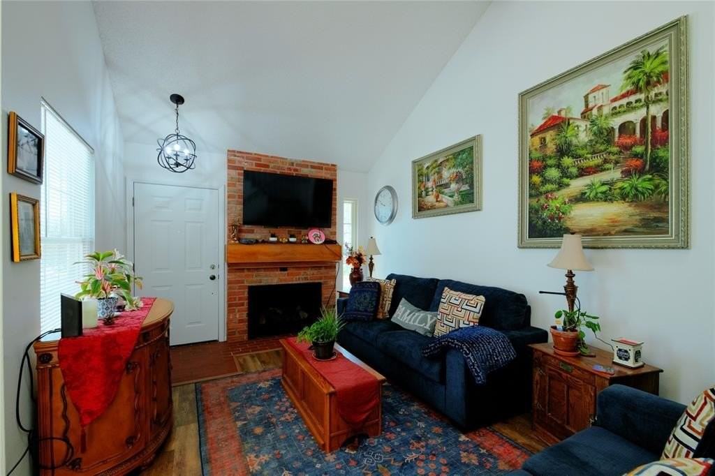 2660 Hatch Cir - Photo 4 of 21