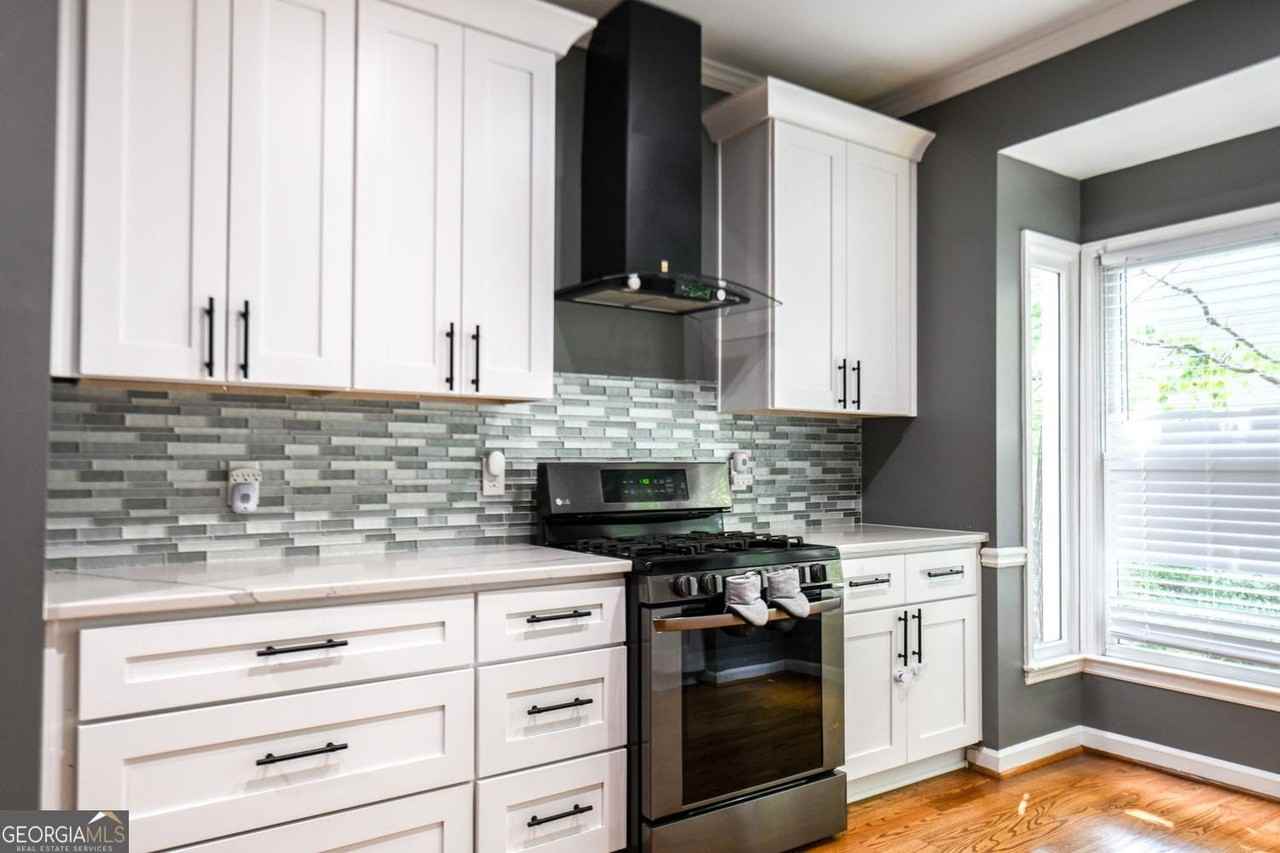 304 Bridle Path - Photo 7 of 33