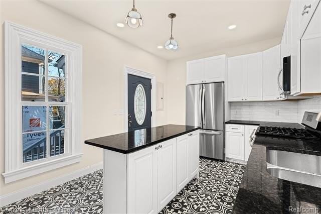 410 E Main St - Photo 3 of 10