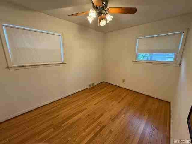 600 S Minerva Ave - Photo 6 of 10