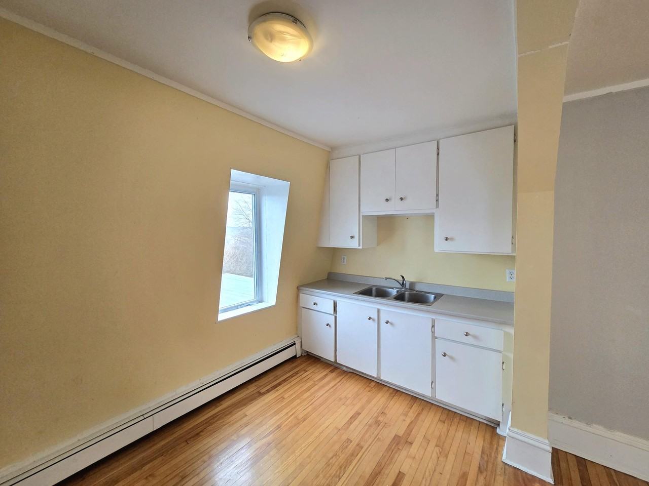173 Douglas Ave #3 - Photo 3 of 12