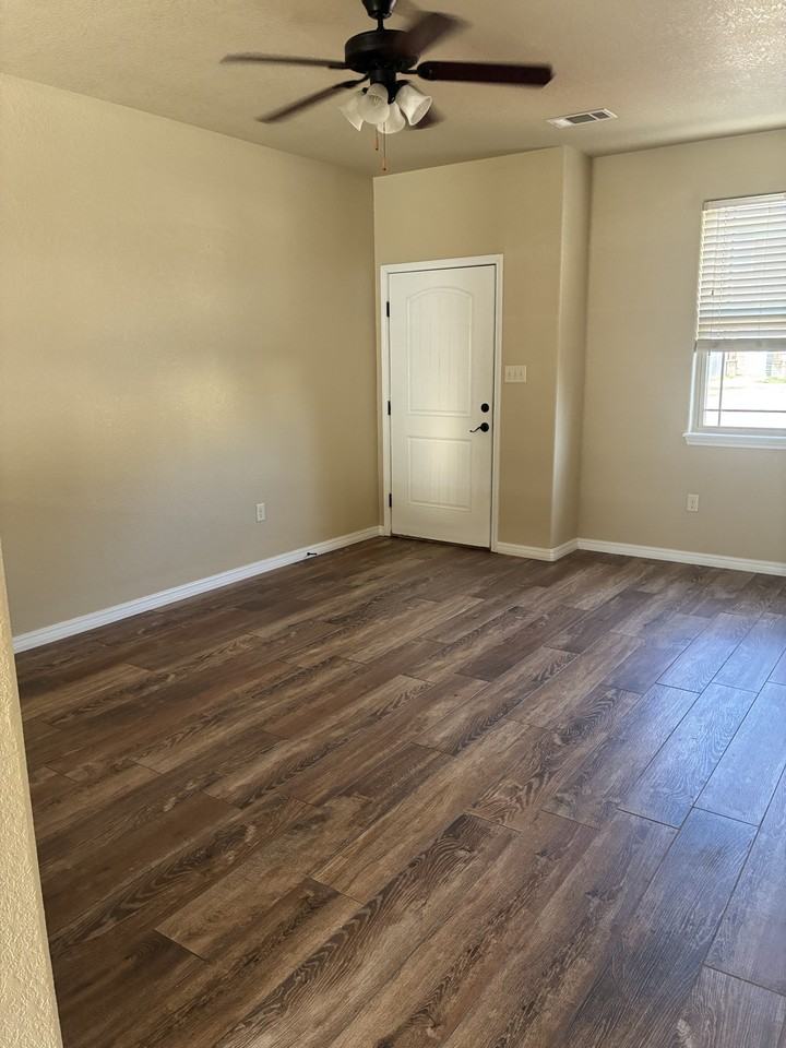 S 66th St #3513A - Photo 2 of 10