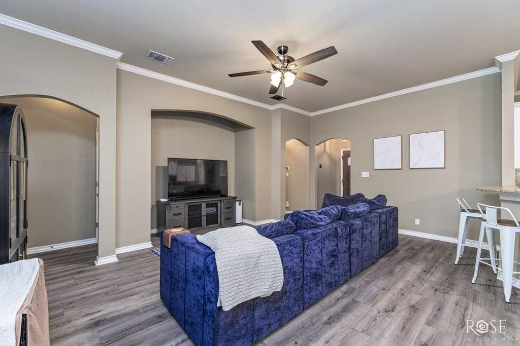 5910 Southampton Pl - Photo 7 of 28