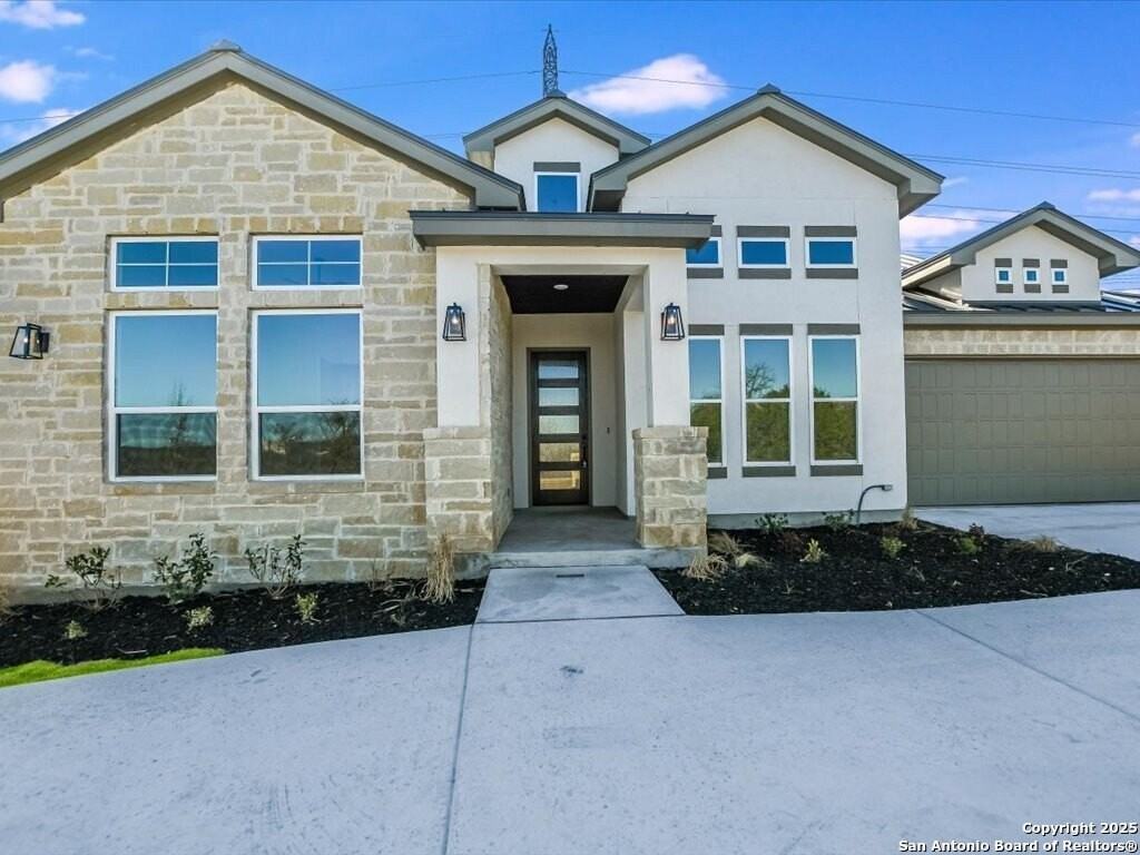 717 Indian Paint Blvd - Photo 2 of 33