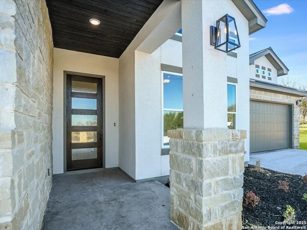 717 Indian Paint Blvd - Photo 3 of 33