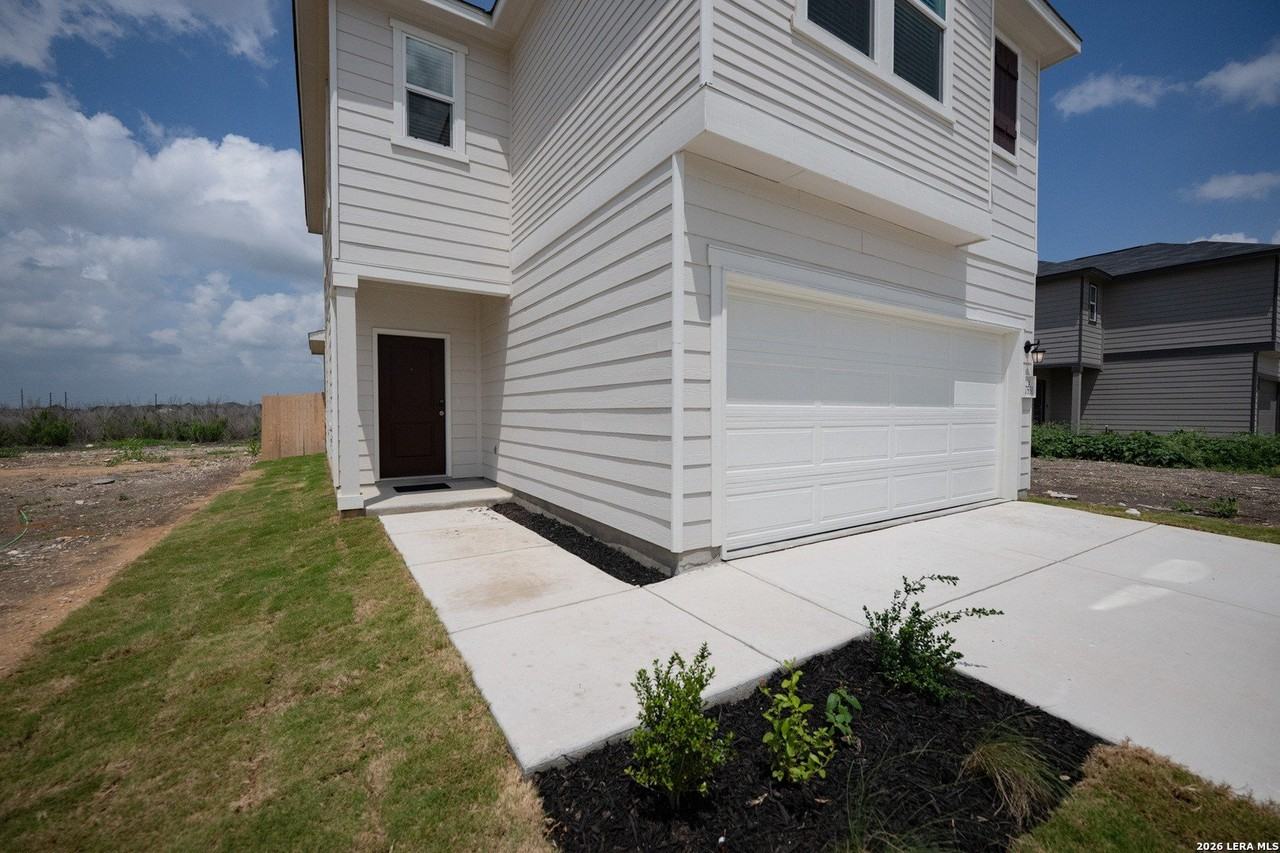 7531 Fishbowl Ln - Photo 7 of 30