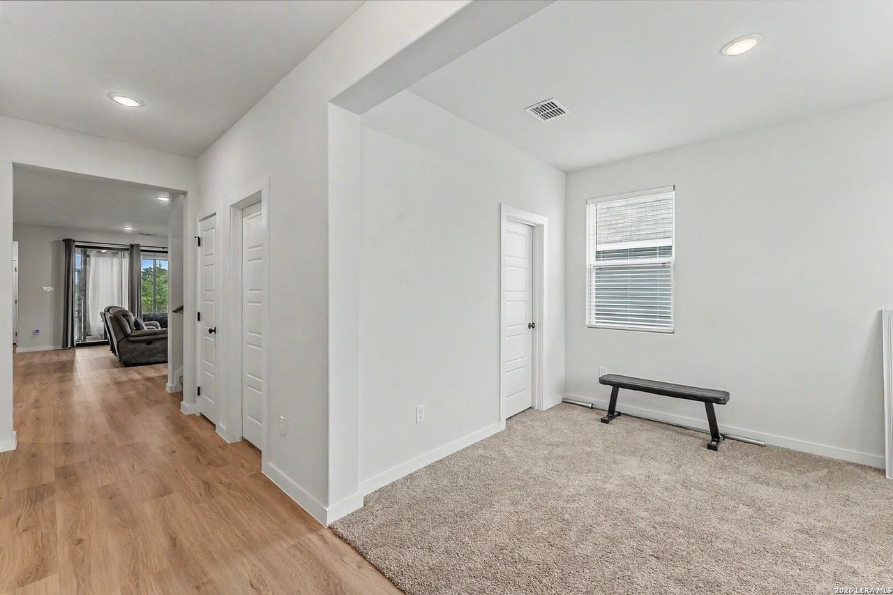 16515 Rosemary Rdg - Photo 3 of 27