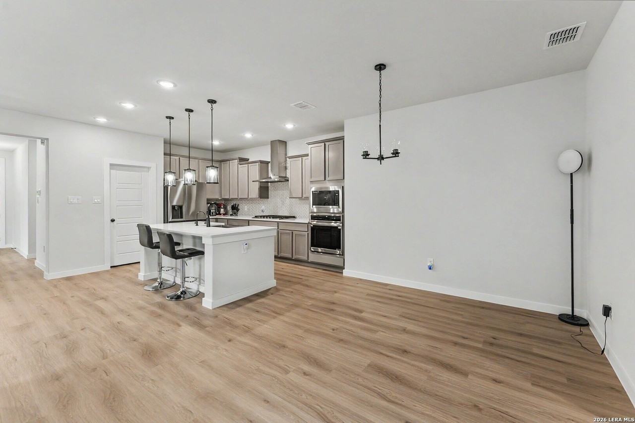 16515 Rosemary Rdg - Photo 7 of 27