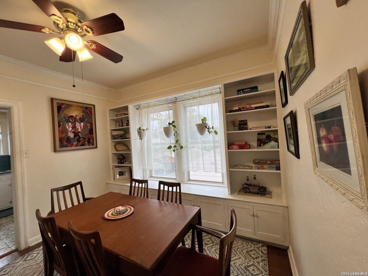 419 Club Dr - Photo 4 of 17