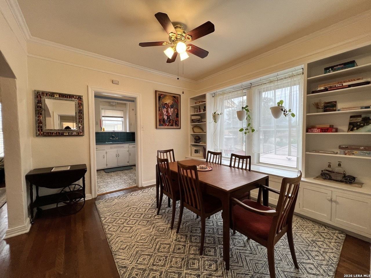 419 Club Dr - Photo 5 of 17