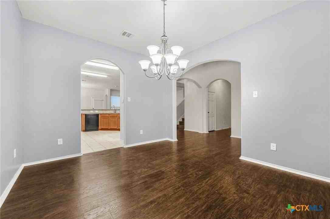5101 Birmingham Cir - Photo 4 of 41