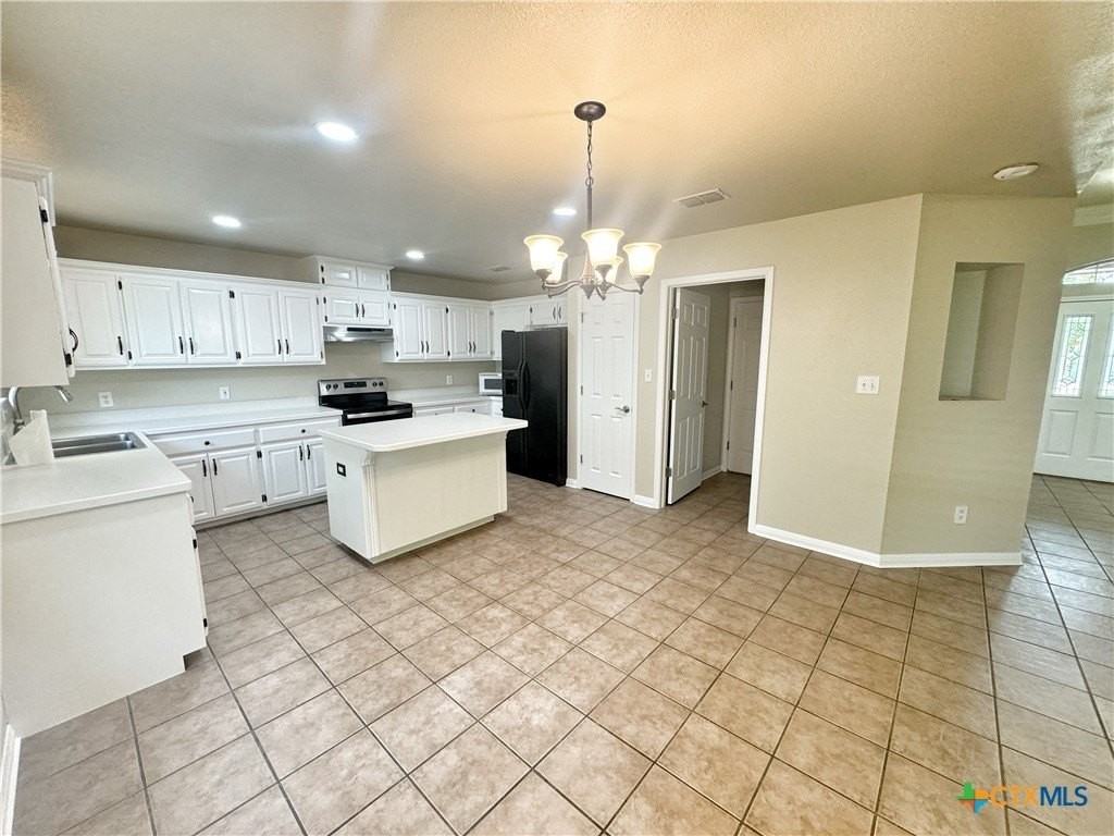 2062 N Ranch Estates Blvd - Photo 3 of 32