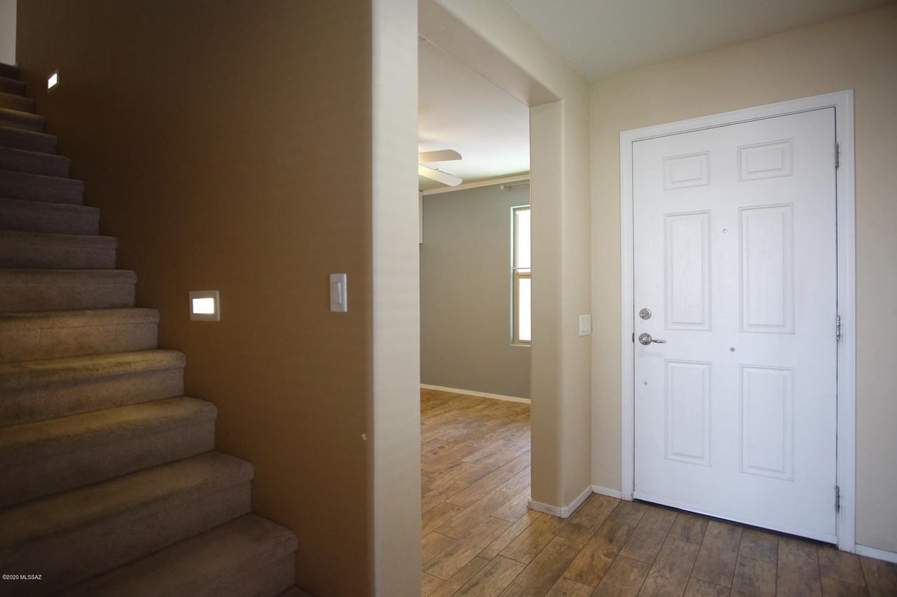 5741 S Ladyslipper Pl - Photo 3 of 40