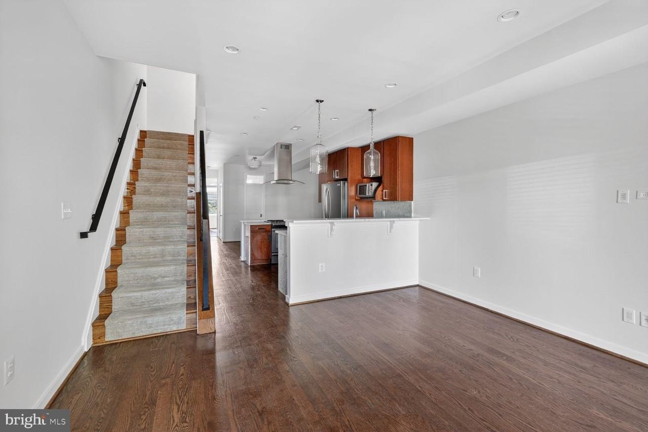 3430 Brown St Nw #4 - Photo 4 of 15