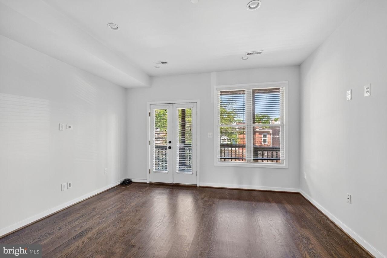 3430 Brown St Nw #4 - Photo 5 of 15