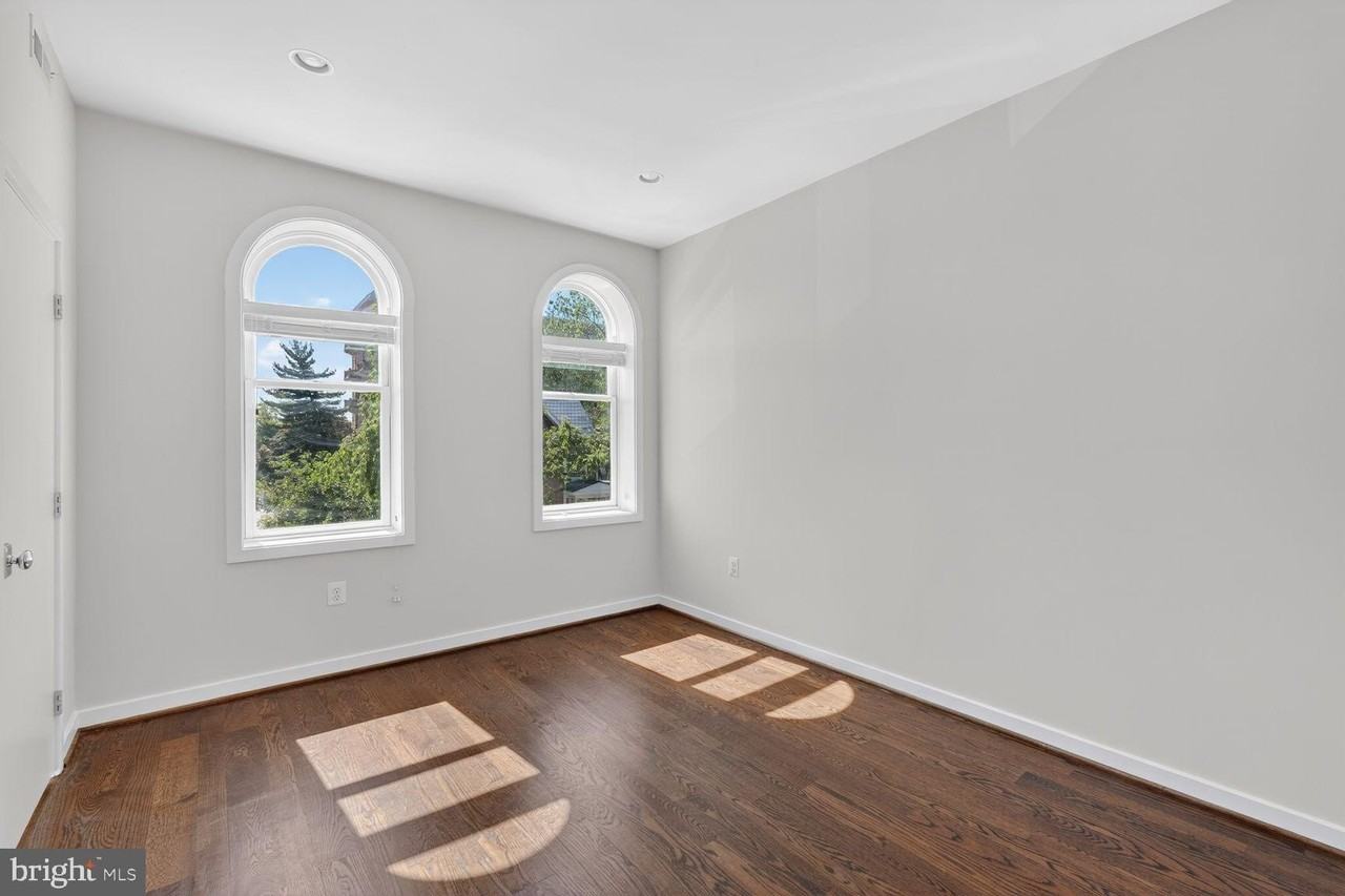3430 Brown St Nw #4 - Photo 6 of 15