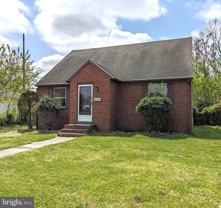 604 Hickory Ln - Photo 1 of 1