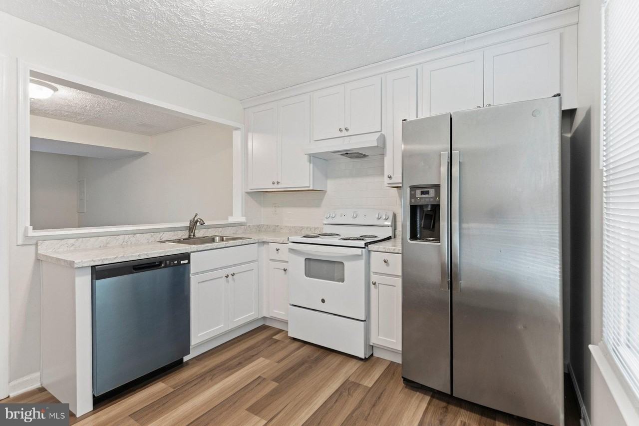 6319 Harris Heights Ave - Photo 2 of 21