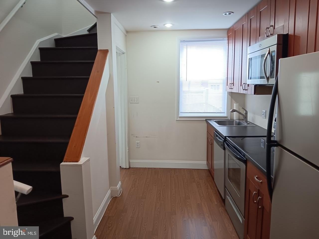 1026 Patapsco St - Photo 7 of 23