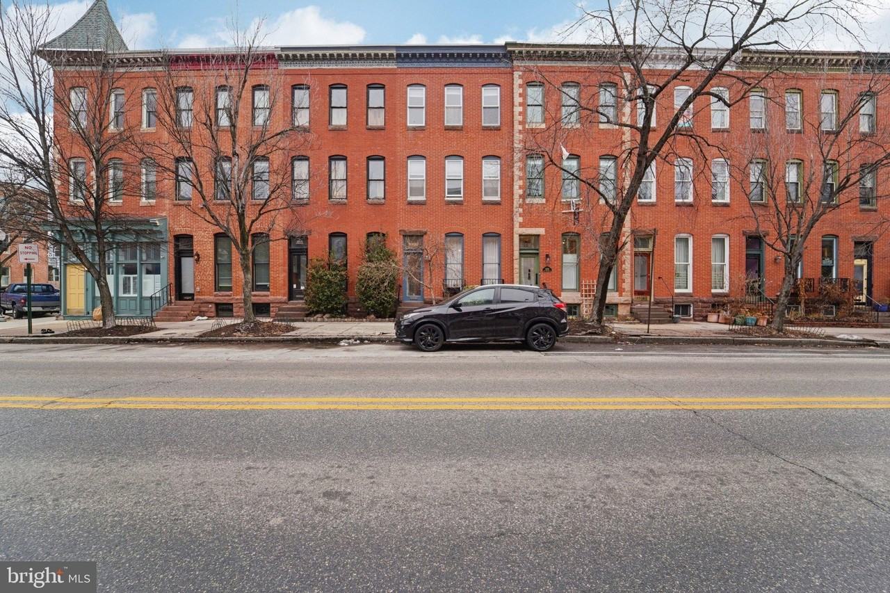 2206 E Baltimore St - Photo 4 of 40