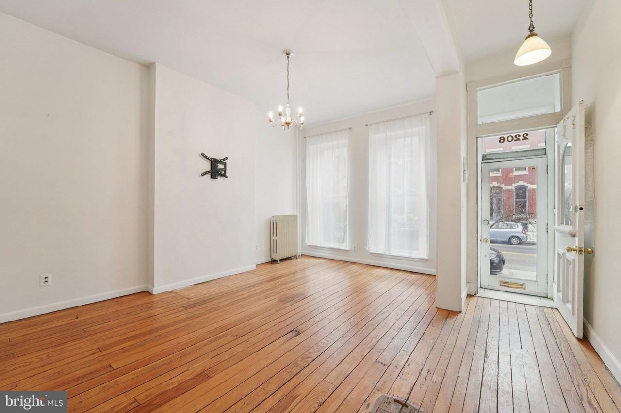 2206 E Baltimore St - Photo 6 of 40