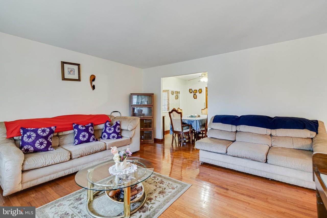 8050 Pomfret Rd - Photo 3 of 26