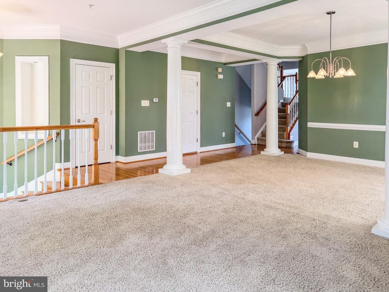 218 Cork Tree Ln - Photo 6 of 50