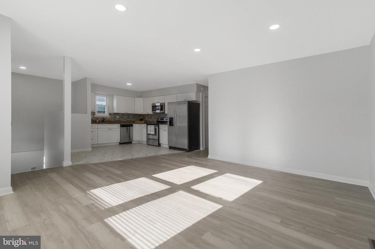 5004 Roanoke Pl - Photo 2 of 25