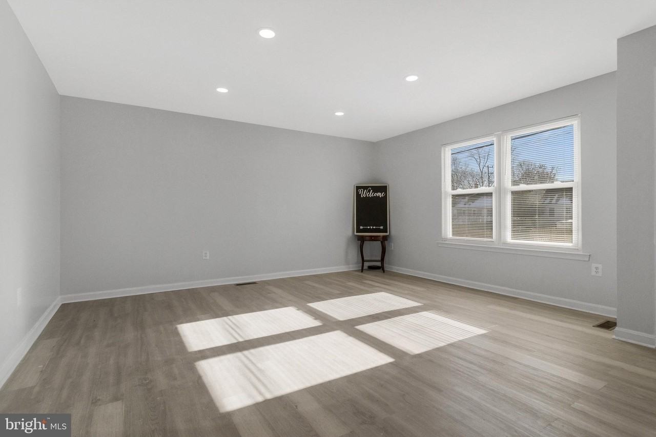 5004 Roanoke Pl - Photo 3 of 25