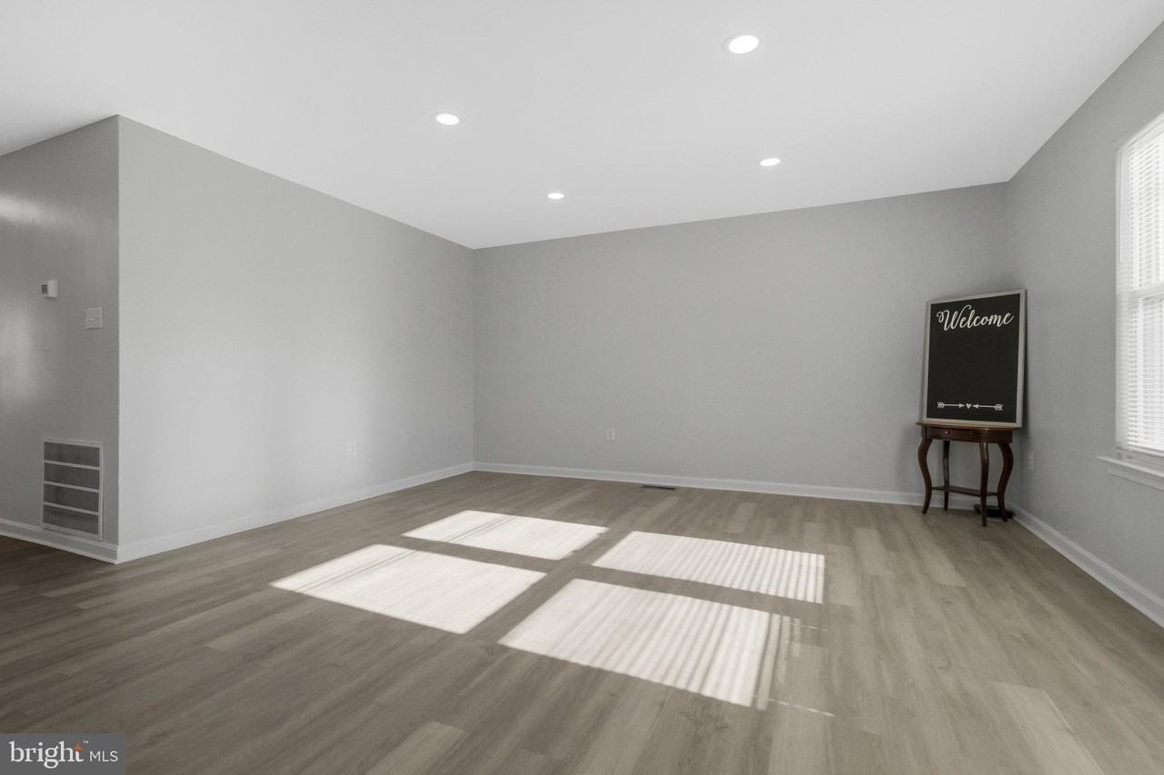 5004 Roanoke Pl - Photo 4 of 25