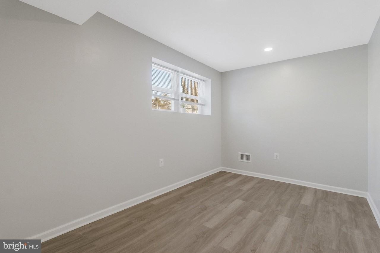 5004 Roanoke Pl - Photo 6 of 25