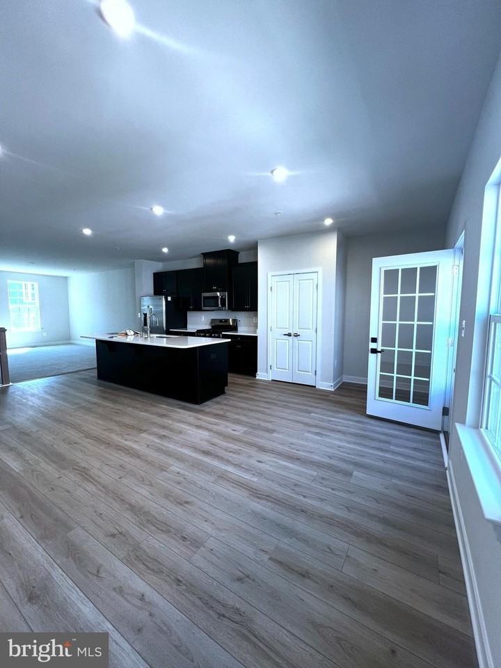 10913 Blanton Way - Photo 5 of 27