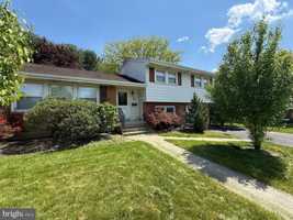 featured image of 706 W Berger St