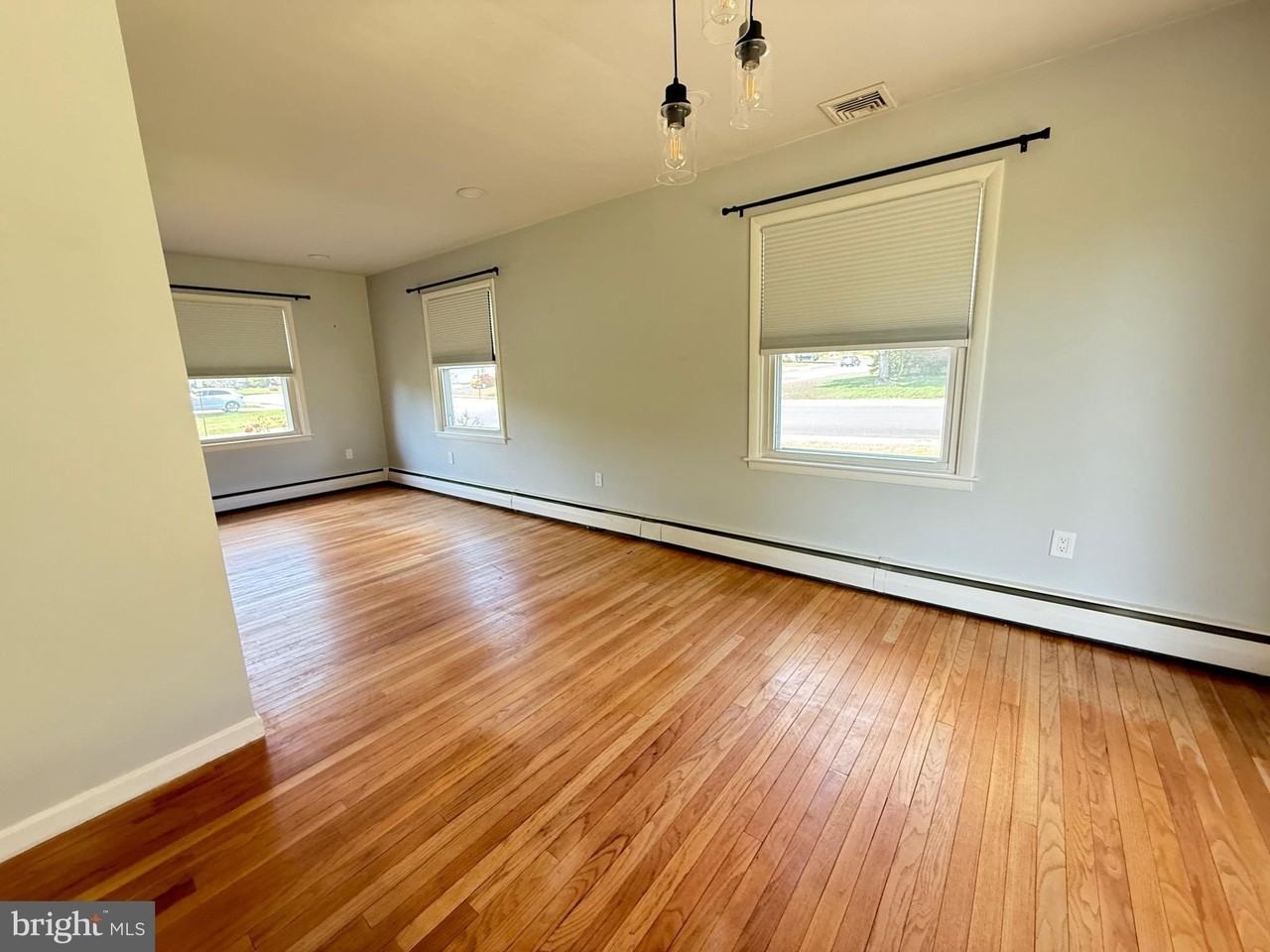 706 W Berger St - Photo 7 of 26