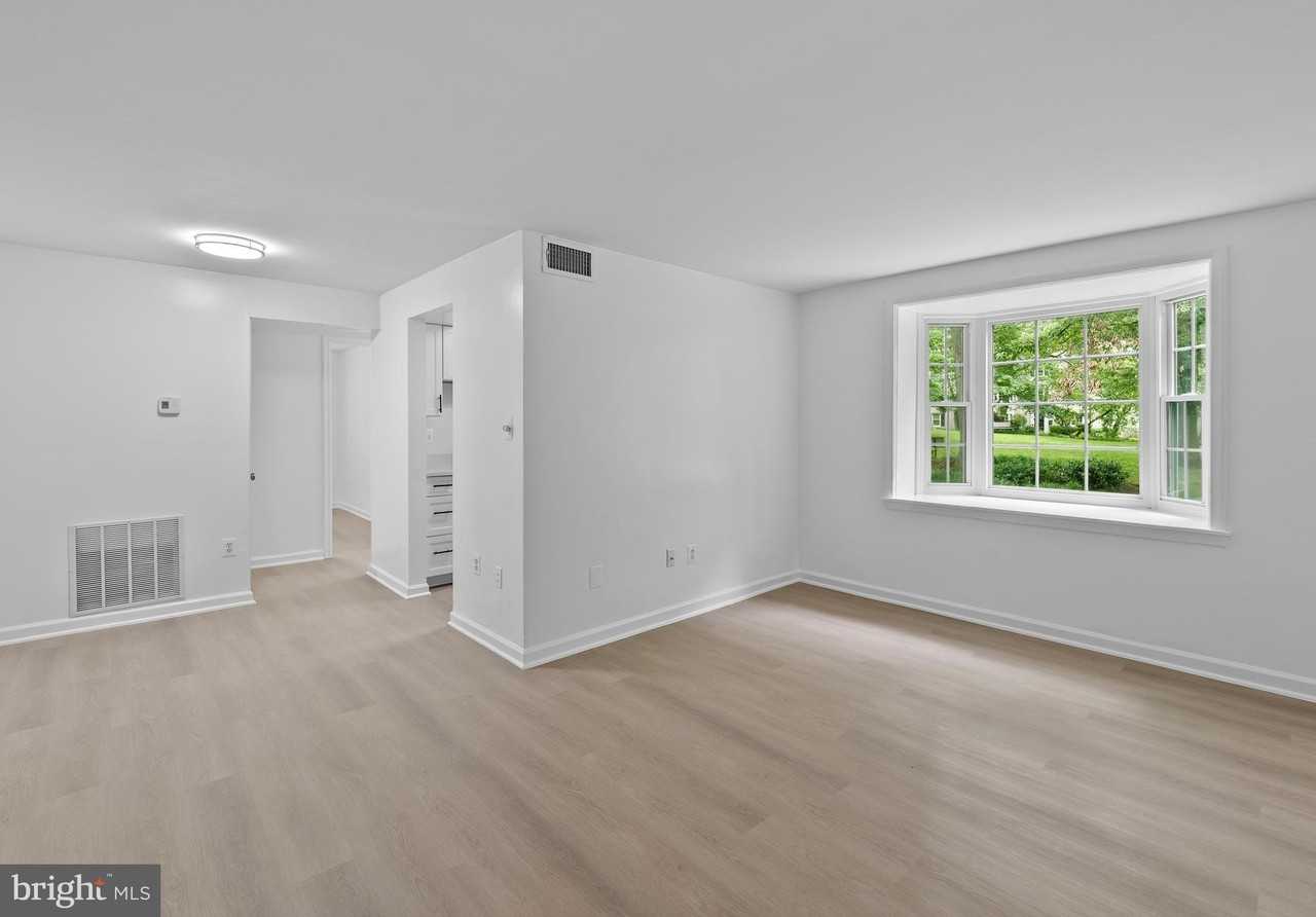 708 S Arlington Mill Dr #14104 - Photo 4 of 17