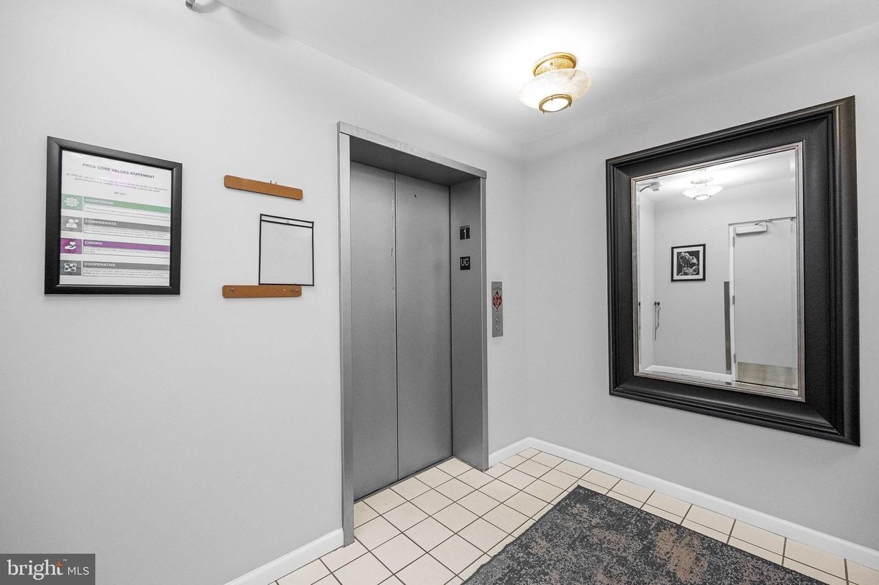 1515 S Arlington Ridge Rd #703 - Photo 7 of 44