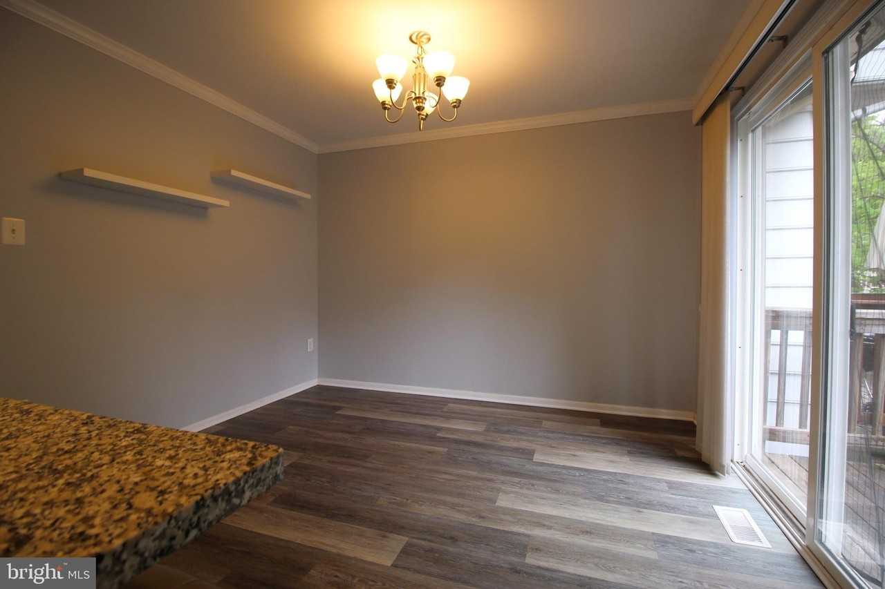 953 Ferndale Ave - Photo 6 of 30