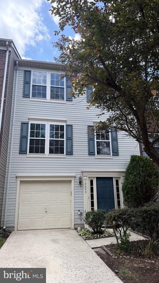 13643 Saint Johns Wood Pl - Photo 2 of 32