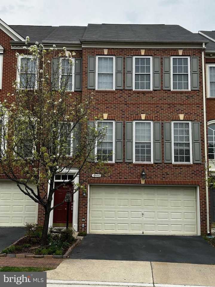 8038 Samuel Wallis St - Photo 2 of 10