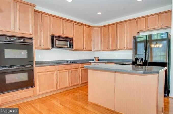 8038 Samuel Wallis St - Photo 6 of 10