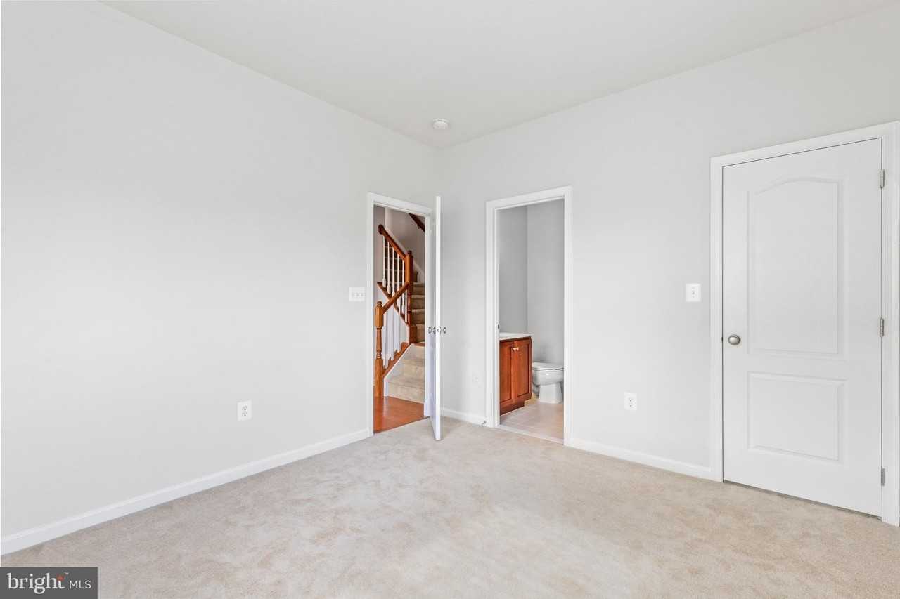 43247 Loudoun Reserve Dr - Photo 6 of 37